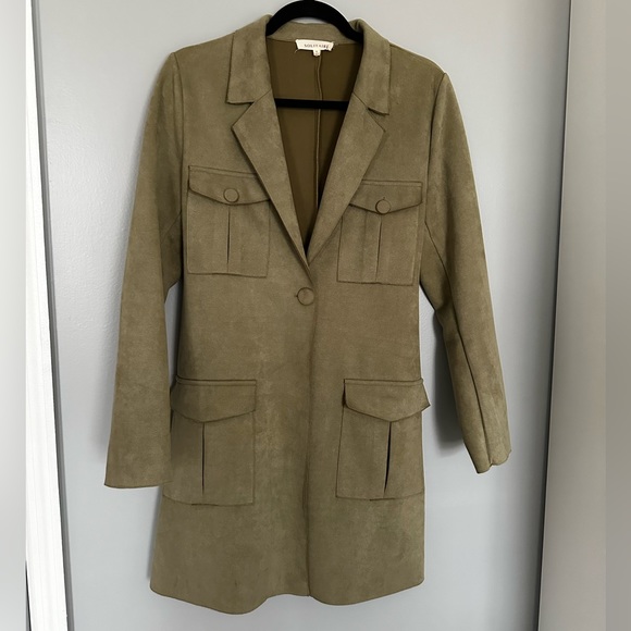 Solitaire Jackets & Blazers - Green Suede Coat w/ Belt🍵